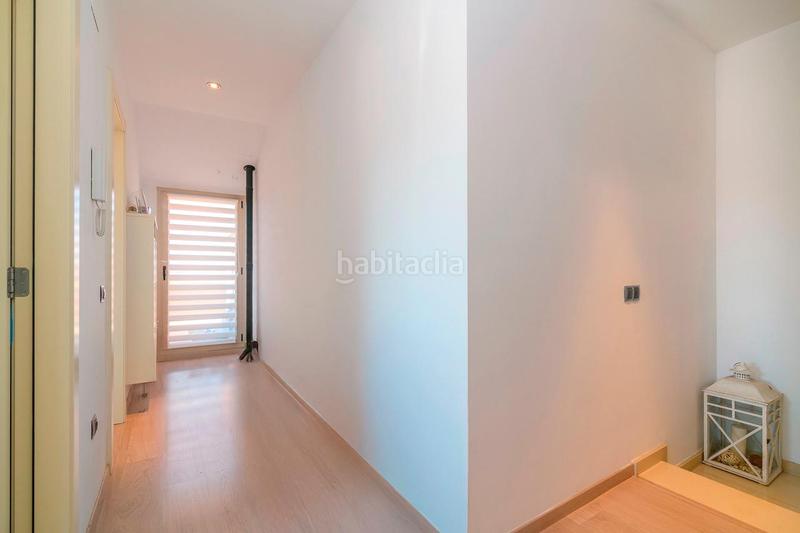 Foto c3ad4a93-e687-4adb-8f89-db0d3ee120a1. Dúplex  en finca moderna con 2 terrazas y vistas montserra en Manresa