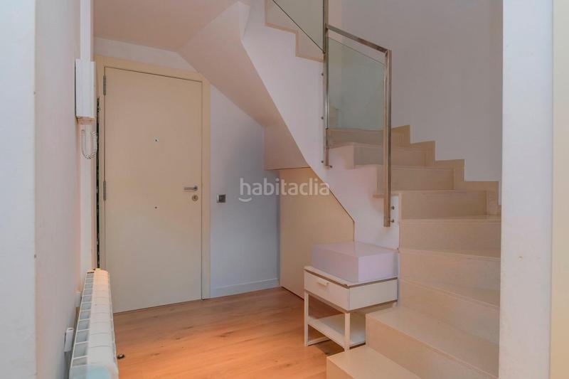 Foto f3670bcc-79ed-4818-901f-d727bda2a4fa. Dúplex  en finca moderna con 2 terrazas y vistas montserra en Manresa