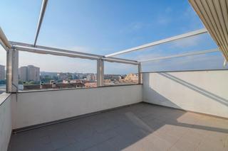 Duplex à Carretera de Vic - Remei. Dúplex familiar en venta con terraza privada y 4 dormitorios