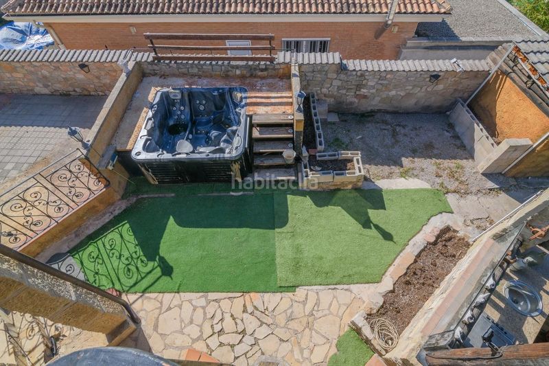 Foto cebe9b94-3d2f-4c34-a24f-a3b883bba94c. Xalet amb aparcament a Fonollosa