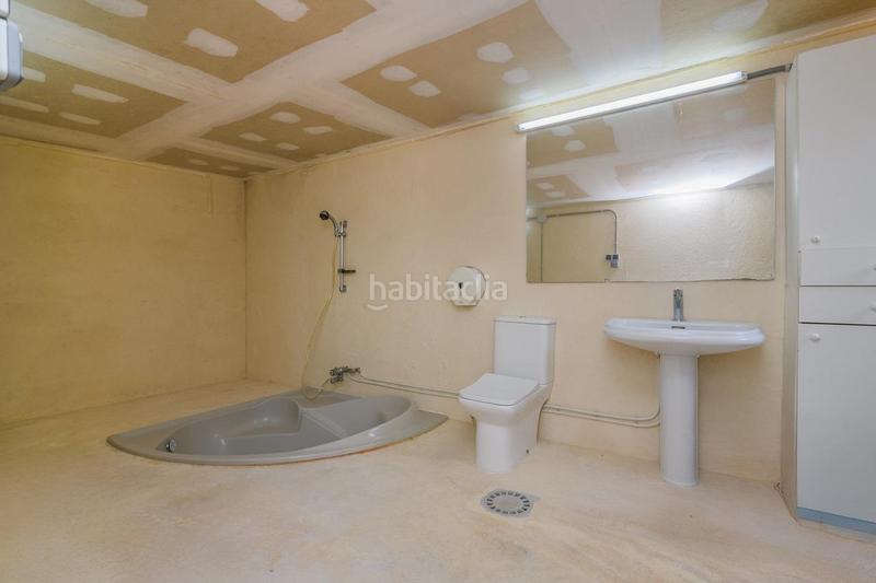 Foto 0c2ad422-18c4-4e98-afec-175147b5c4ba. Xalet amb calefacció aparcament piscina a Castellnou de Bages