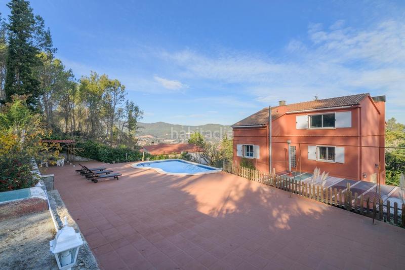 Foto f30b6b08-8c60-4183-8b13-623e5bc53c02. Chalet con riscaldamento parcheggio piscina in Sant Salvador de Guardiola