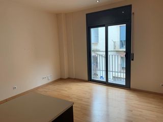 Appartement in Barri Antic. Piso seminuevo en manresa  inversión con rentabilidad