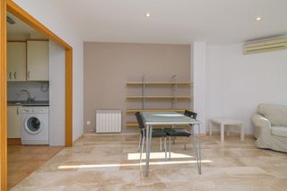 Flat in Poble Nou. Piso muy soleado de 1 habitación con ascensor entre bases y pobl