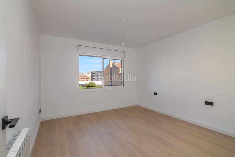 Foto cf327d45-cc0b-4a70-bccc-e5c9c91f592a. Pis a Centre - Passeig i Rodalies Manresa