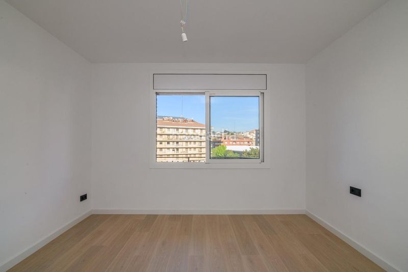 Foto f8d4218d-b1ae-413f-8054-52d676f3621b. Pis a Centre - Passeig i Rodalies Manresa