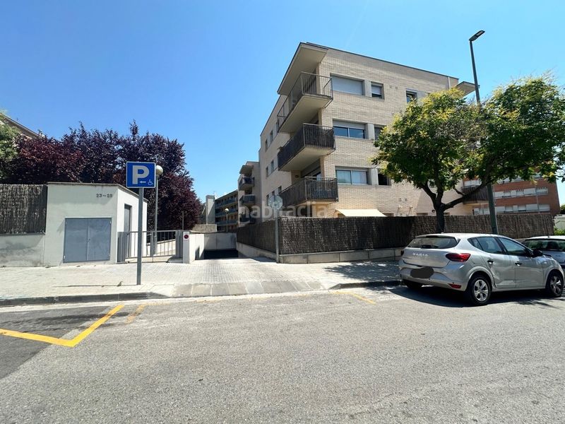 Foto 2b6cfc17-f4b6-437d-9fc0-57d7c57e4224. Aparcament cotxe a bases de Manresa - carretera de santpedor Manresa