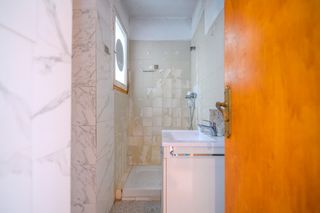 Pis  Carrer cintaires. Piso muy econ�mico en manresa 4 habitaciones para reformar 4� si