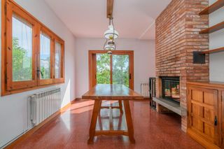 Maison à Sant Salvador de Guardiola. Casa de 5 hab. con jardín, pequeña piscina y estudio independien