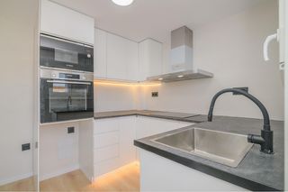 Piso en Escodines. Piso de 3 habitaciones reformado al lado del colegio oms i de pr