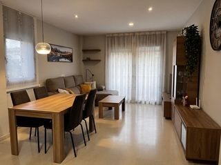 Rent Flat in Bases de Manresa - Carretera de Santpedor. Piso de alquiler en la parada nova