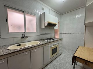 Etagenwohnung in Bases de Manresa - Carretera de Santpedor. Piso en buena zona, ascensor y listo para entrar!