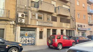 Pis a Calle del doctor vázquez limón 15.04. Local convertido en vivienda