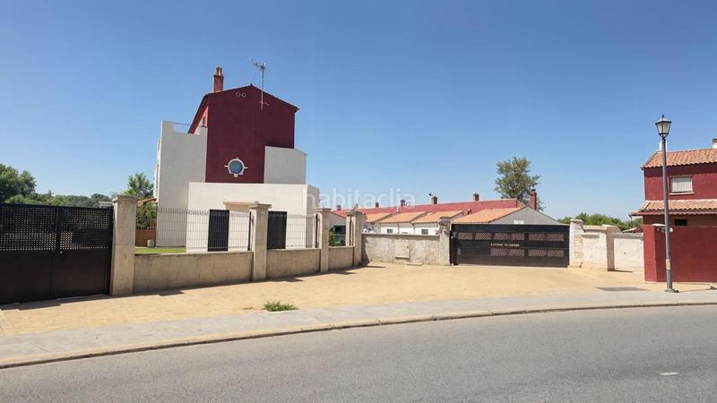 Foto 7645a3b1-9924-44c2-9f5c-f16c76412ea1. Casa adosada tu hogar familiar adosado con jardín y parque infantil en Ayamonte