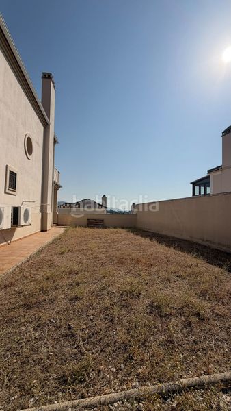 Foto c4e095cb-86fa-4ad4-a01d-ecda7912ca7c. Casa amb calefacció aparcament piscina a Paraíso Arenal - La Colina Córdoba