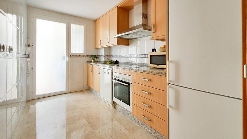 Foto 1fff51fc-4b3b-4a64-b057-769092ca6248. Piso en San Luis de Sabinillas Manilva