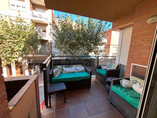 Appartement à Piera. ?? piso exclusivo en el corazón de piera con parking