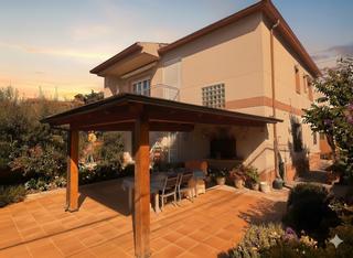 Maison à Torre de Claramunt (La). Casa ideal para dos familias o una familia grande en la torre de