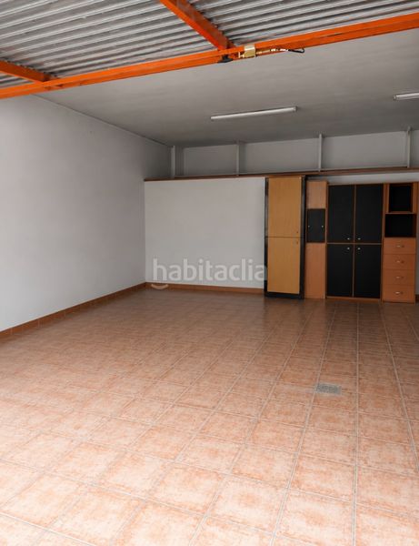 Foto 0bf7f0a0-6b7b-45ef-82fb-c689d2fc993c. Casa adossada amb xemeneia calefacció aparcament a Igualada