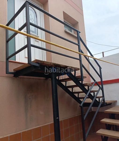 Foto 1567a3ba-3996-4949-899e-5d4f4a755bfb. Casa adossada amb xemeneia calefacció aparcament a Igualada