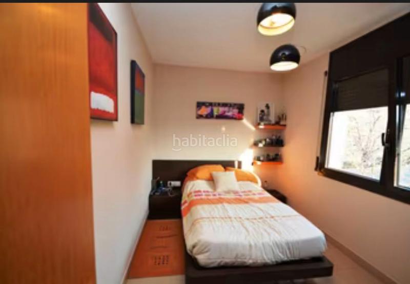 Foto 75f85679-a3c1-40e2-8496-76ee3f0df1c2. Chalet con riscaldamento parcheggio piscina in Les Comes Igualada