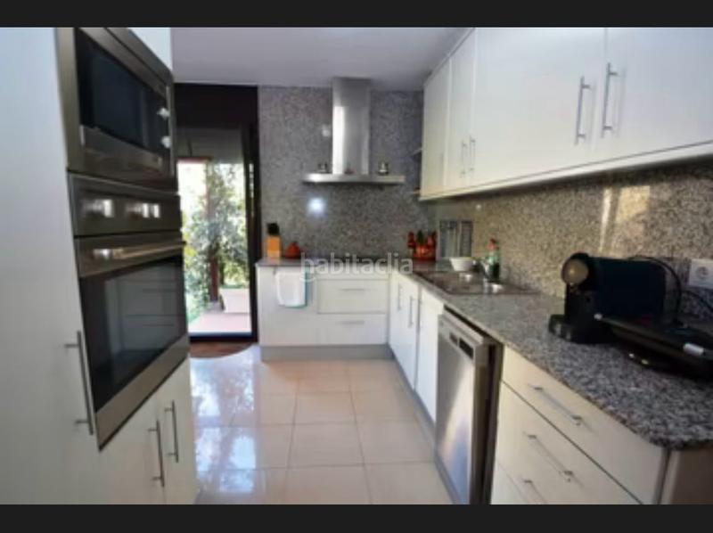 Foto cc3dc54f-1d52-474d-8d8c-83f060140bd8. Chalet con riscaldamento parcheggio piscina in Les Comes Igualada