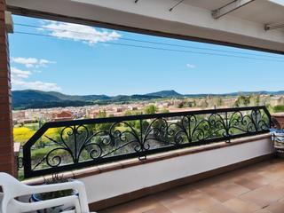 Appartement à Carrer bonaterra 8. Amplio piso en venta en vilanova del camí