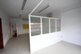 Local Comercial  Carrer d'espronceda. Local comercial. ideal emprendedores