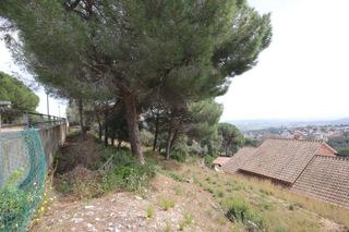 Terreny residencial a Carrer gaud� 7. **terreny en venda a santa eul�lia de ron�ana - un rac� de tranq