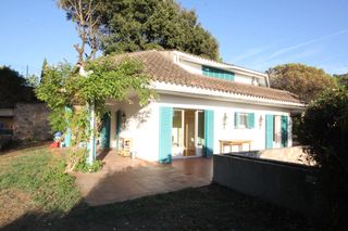 Maison à Roca del Vallès (La). Casa familiar independiente en la roca del vallès - oportunidad