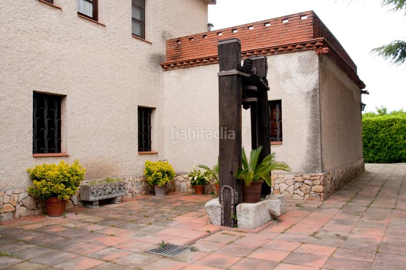 Foto 4a4f3310-ede0-47a0-8bc8-651844c4fae6. Masia amb xemeneia calefacció aparcament piscina a Roca del Vallès (La)