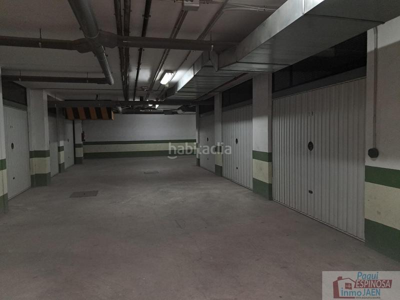 Foto 1057b4ba-2d9e-470c-893c-b8779077eb80. Parking coche garaje en Torredonjimeno