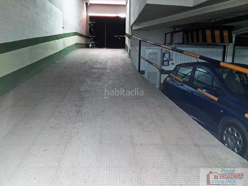 Foto 28282d80-f78e-4261-80b0-3221db0c0b02. Parking coche garaje en Torredonjimeno