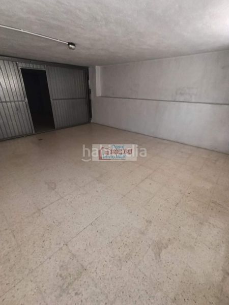 Foto ea325e56-2915-4e22-8459-8ce4ac971bc5. Aparcament cotxe a Torredonjimeno