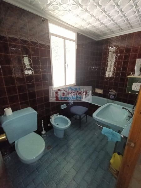 Foto 5858143d-7997-4ff8-bb76-d22ee10e4813. Casa amb aparcament a Torredonjimeno