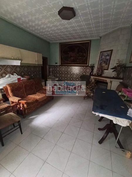 Foto b8b84861-d2c8-457f-a64a-c60b5b9c8f1c. Casa amb aparcament a Torredonjimeno