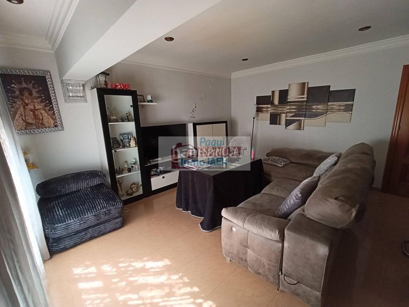 Foto 5ec91fee-8d55-4628-a3a7-bf8aaa2043df. Piso  en Martos