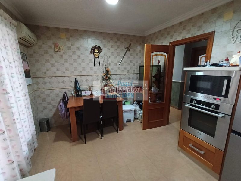 Foto 6ff05edc-5096-4b5e-b2f7-0c733eadeb26. Piso  en Martos