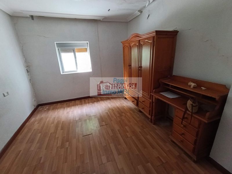 Foto b8295788-83cb-4907-845c-2365dc16b591. Casa amb aparcament a Torredonjimeno