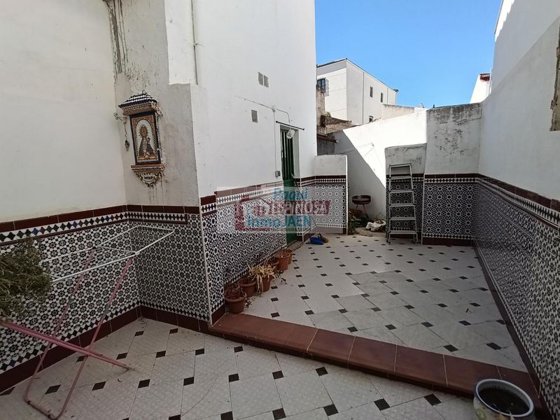 Foto 00eb63c9-6cb5-42e8-8316-8c802460227b. Casa  en Torredonjimeno