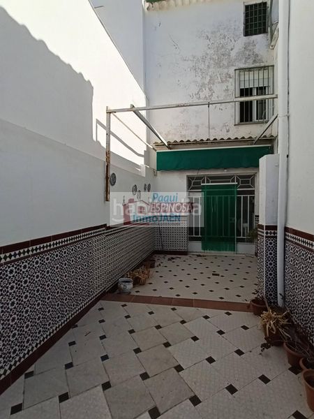 Foto 1578d091-bf38-409a-970d-7ad3cfedb60b. Casa  en Torredonjimeno