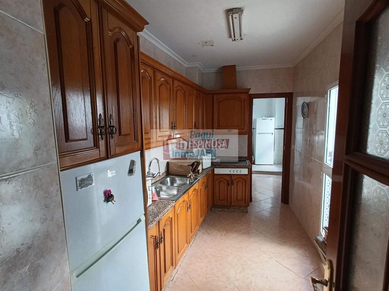 Foto 5d323332-32bd-45aa-b8b2-94256cbf9369. Casa  en Torredonjimeno
