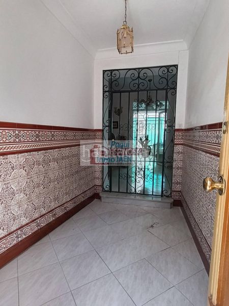 Foto 67bd96c4-a9fa-4264-929b-a934b84b8200. Casa  en Torredonjimeno