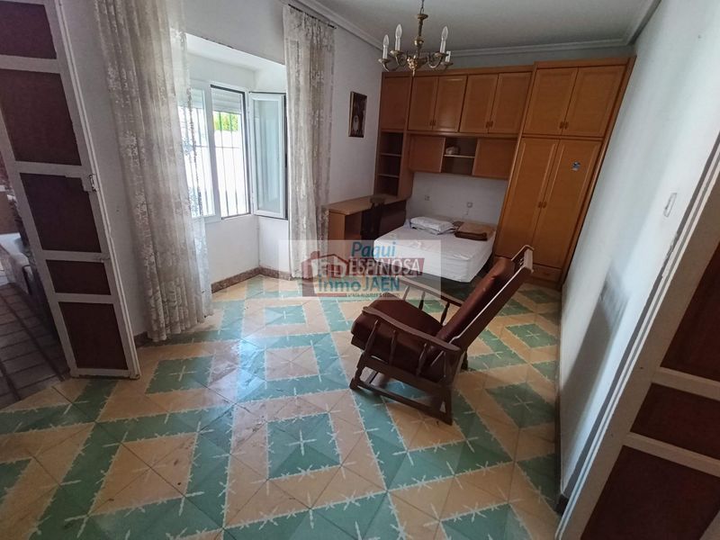 Foto b4b623b2-7e68-40f2-be20-ce593bf4bcaf. Casa  en Torredonjimeno