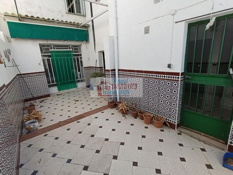 Foto d5bf3440-dcfc-4d5c-b8de-3de433ec3e16. Casa  en Torredonjimeno