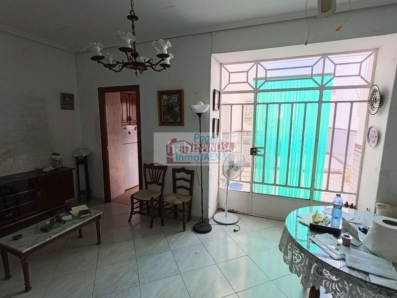 Foto e7163149-0d26-4f12-bc5c-7512e4fadb8d. Casa  en Torredonjimeno
