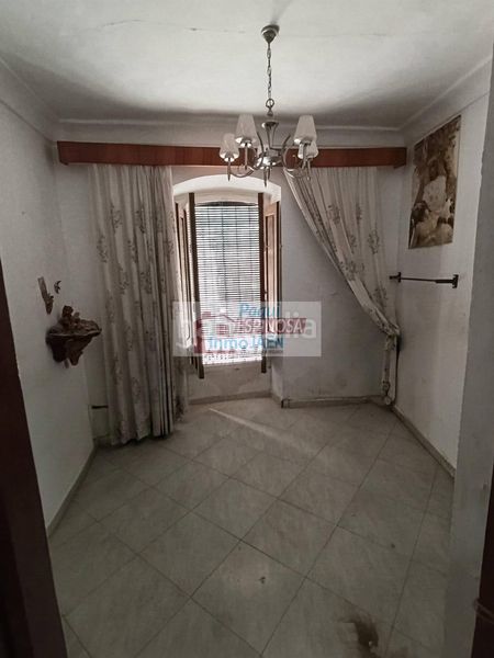 Foto f60f42c6-0eea-4cf4-a36a-453c1fd9d050. Casa  en Torredonjimeno