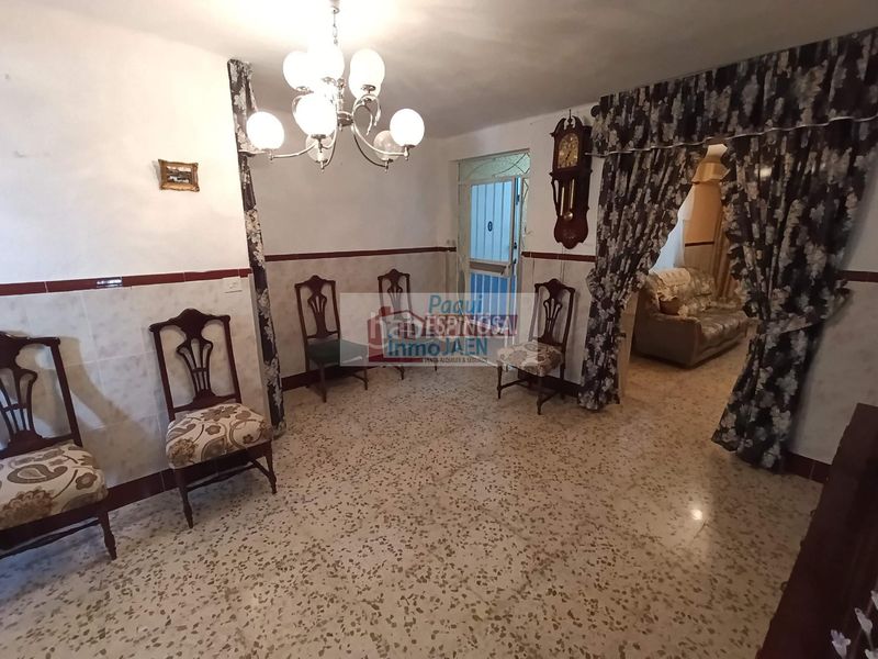 Foto 41039a8a-c9c4-40ef-ba6e-5bb30f6904a2. Casa  en Torredonjimeno