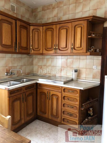 Foto f5d9ab17-1128-4cdb-b2ff-b5fc649230c6. Casa a Torredonjimeno