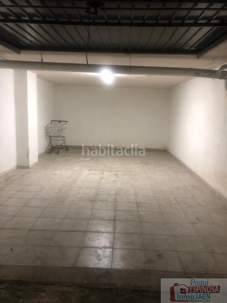 Foto 5ecee1e2-bdaa-48e4-a43d-6262eb916958. Autoparkplatz in Torredonjimeno